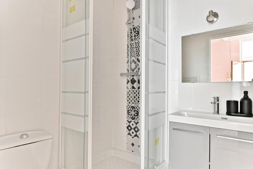 Montparnasse Apartment *